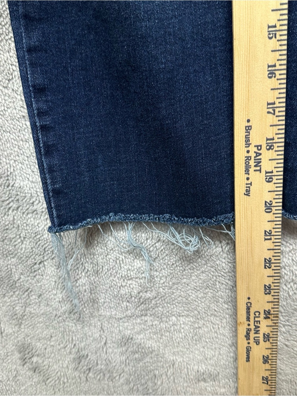 Judy Blue Wide Leg Distressed Cropped Jeans Women’s Size 3/26 Dark Wash Raw Hem - Picture 7 of 9